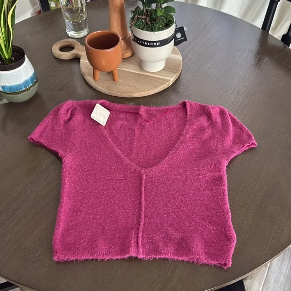 NWT Free People Keep Me Warm Crop Top Fuschia V Scoop Neck Short Sleeves M L